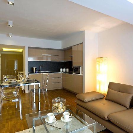 The Place Suites By Cey Istanbul Exteriör bild