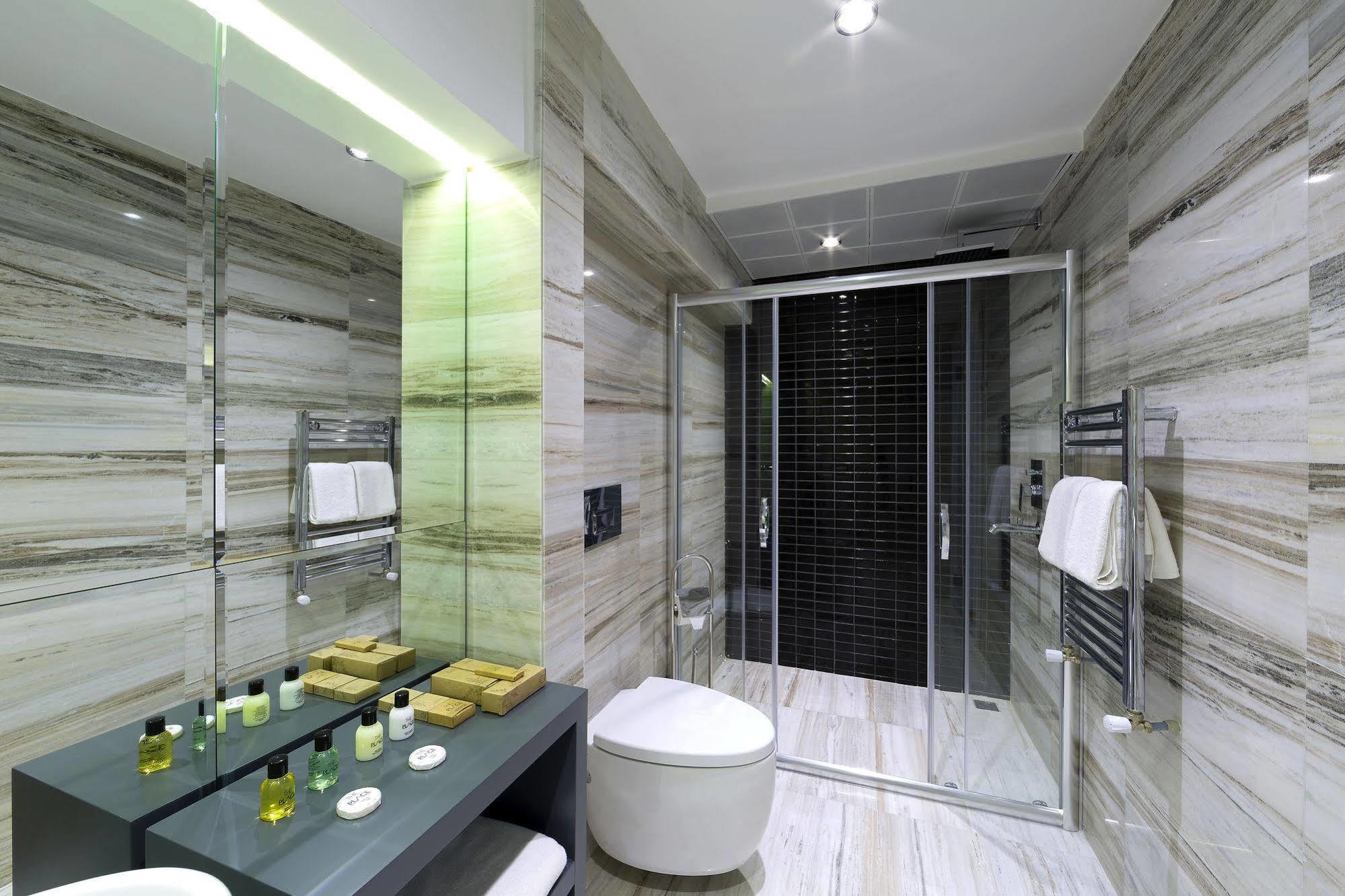 The Place Suites By Cey Istanbul Exteriör bild