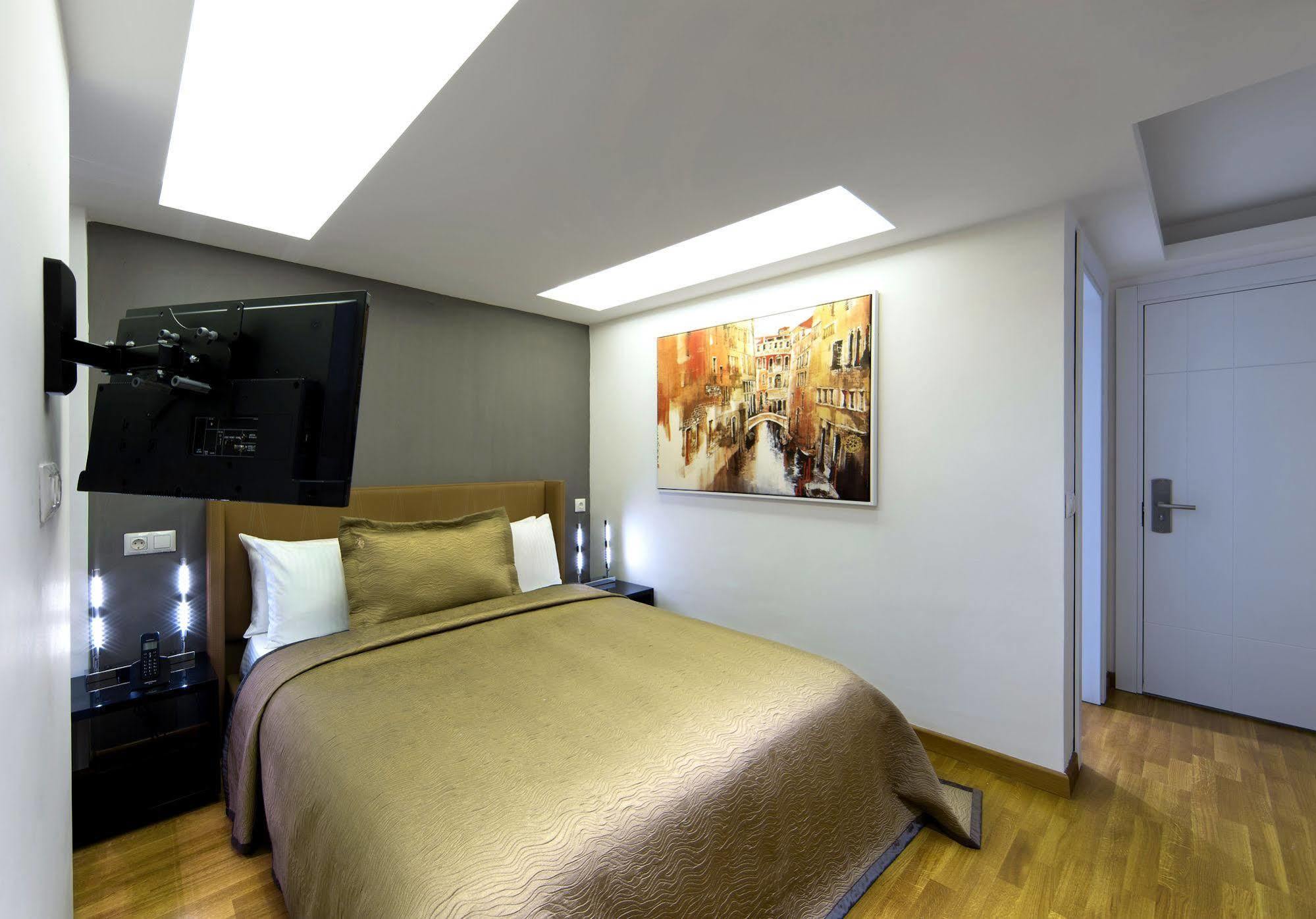 The Place Suites By Cey Istanbul Exteriör bild